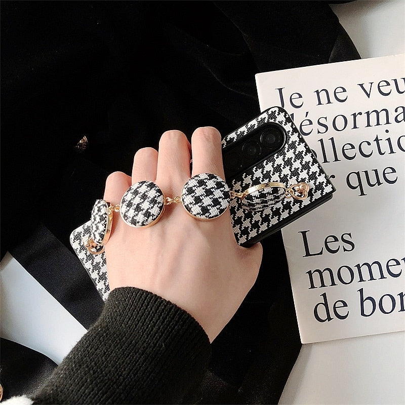 Woman Retro Lattice Pattern Cloth Bracelet Phone Cover For Samsung Galaxy Z Fold 3 5G