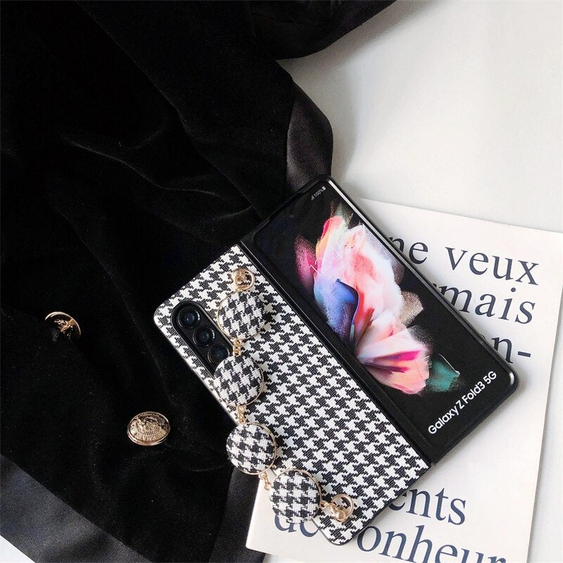 Woman Retro Lattice Pattern Cloth Bracelet Phone Cover For Samsung Galaxy Z Fold 3 5G